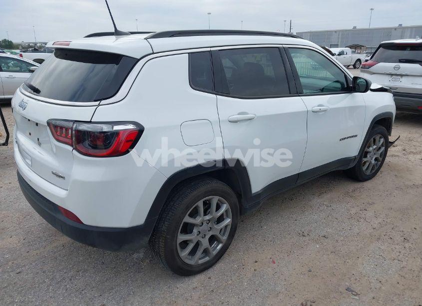 Photo 4 of 2022 Jeep Compass LATITUDE LUX 4X4 (VIN 3C4NJDFB4NT191175)