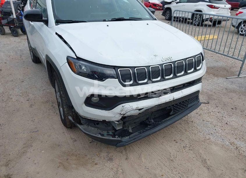 Photo 6 of 2022 Jeep Compass LATITUDE LUX 4X4 (VIN 3C4NJDFB4NT191175)