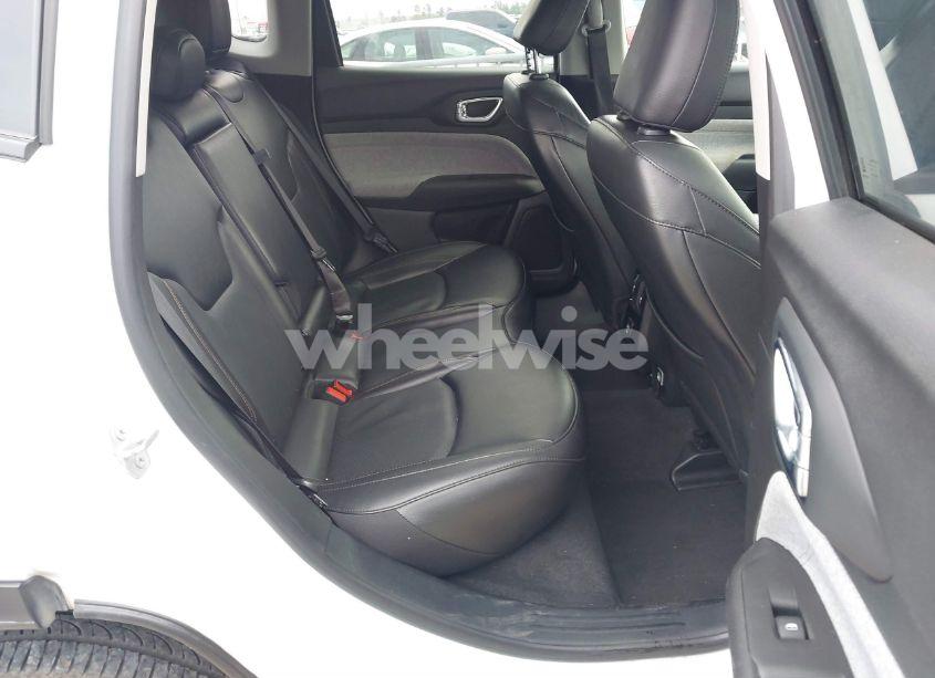 Photo 8 of 2022 Jeep Compass LATITUDE LUX 4X4 (VIN 3C4NJDFB4NT191175)
