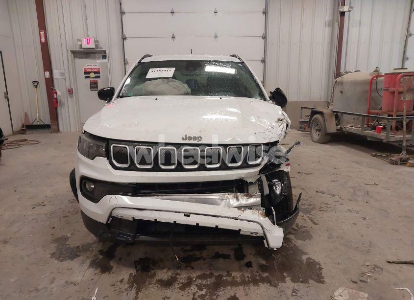 Photo 12 of 2022 Jeep Compass LATITUDE LUX 4X4 (VIN 3C4NJDFB5NT109311)