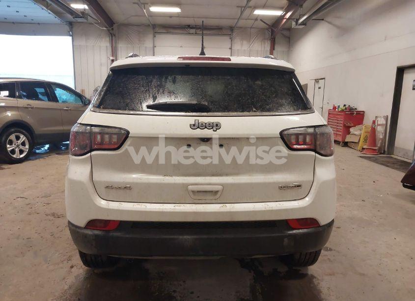 Photo 16 of 2022 Jeep Compass LATITUDE LUX 4X4 (VIN 3C4NJDFB5NT109311)
