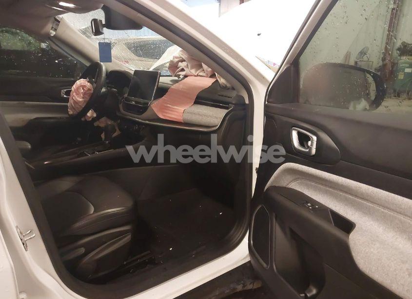 Photo 5 of 2022 Jeep Compass LATITUDE LUX 4X4 (VIN 3C4NJDFB5NT109311)