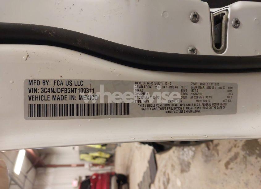 Photo 9 of 2022 Jeep Compass LATITUDE LUX 4X4 (VIN 3C4NJDFB5NT109311)