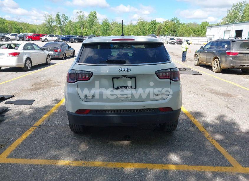 Photo 17 of 2022 Jeep Compass LATITUDE LUX 4X4 (VIN 3C4NJDFB7NT112307)