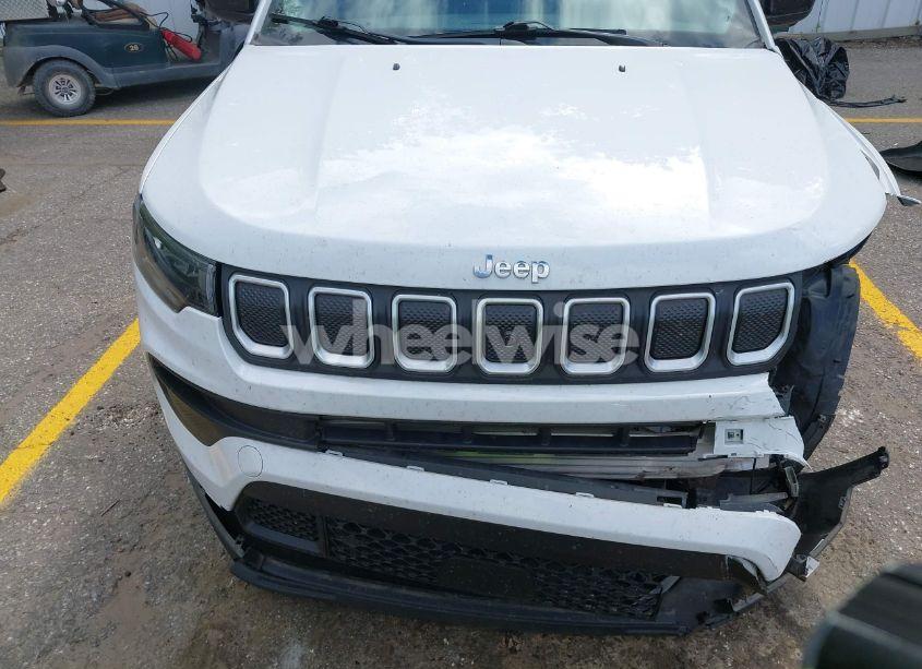 Photo 6 of 2022 Jeep Compass LATITUDE LUX 4X4 (VIN 3C4NJDFB7NT112307)