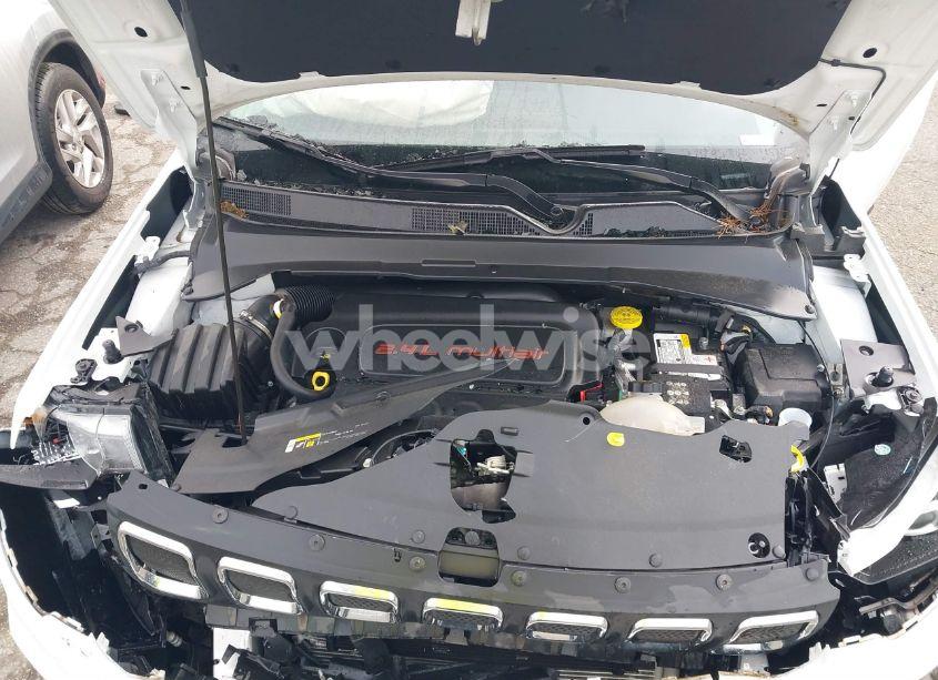 Photo 10 of 2022 Jeep Compass LATITUDE LUX 4X4 (VIN 3C4NJDFB9NT183038)