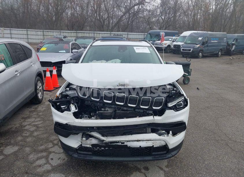 Photo 12 of 2022 Jeep Compass LATITUDE LUX 4X4 (VIN 3C4NJDFB9NT183038)