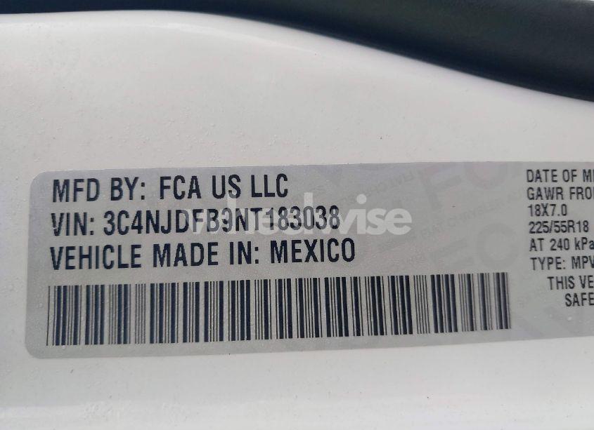 Photo 9 of 2022 Jeep Compass LATITUDE LUX 4X4 (VIN 3C4NJDFB9NT183038)