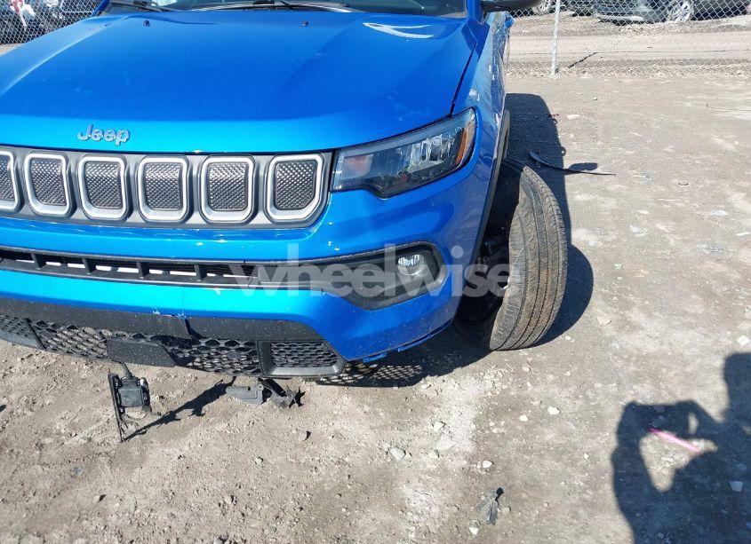 Photo 6 of 2022 Jeep Compass LATITUDE LUX 4X4 (VIN 3C4NJDFBXNT129487)