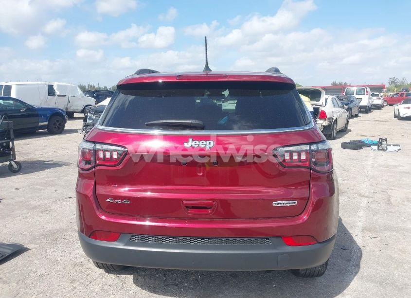 Photo 16 of 2022 Jeep Compass LATITUDE LUX 4X4 (VIN 3C4NJDFBXNT129800)