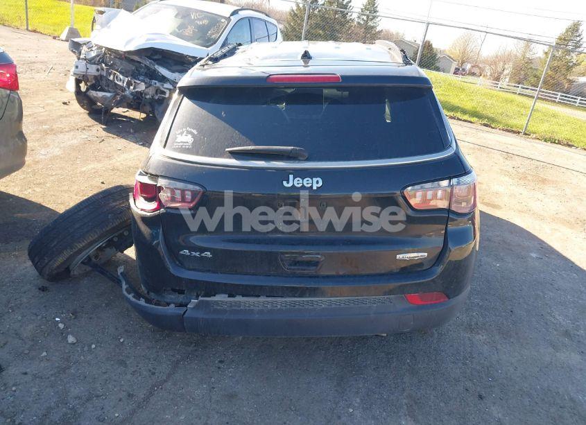 Photo 16 of 2022 Jeep Compass LATITUDE LUX 4X4 (VIN 3C4NJDFBXNT224650)