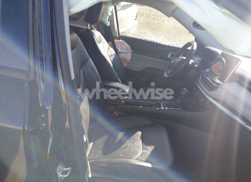 Photo 5 of 2022 Jeep Compass LATITUDE LUX 4X4 (VIN 3C4NJDFBXNT224650)