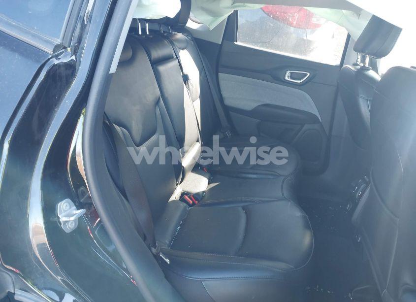 Photo 8 of 2022 Jeep Compass LATITUDE LUX 4X4 (VIN 3C4NJDFBXNT224650)