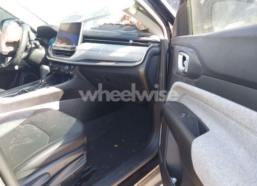 Photo 5 of 2022 Jeep Compass LATITUDE LUX 4X4 (VIN 3C4NJDFBXNT236197)