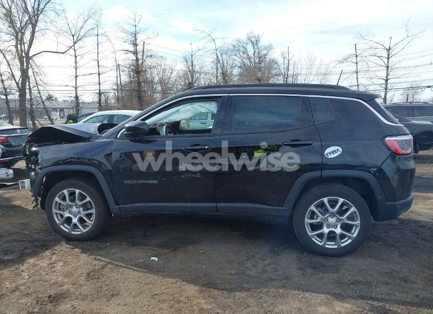 Photo 14 of 2024 Jeep Compass LATITUDE LUX FWD (VIN 3C4NJDFN0RT140417)