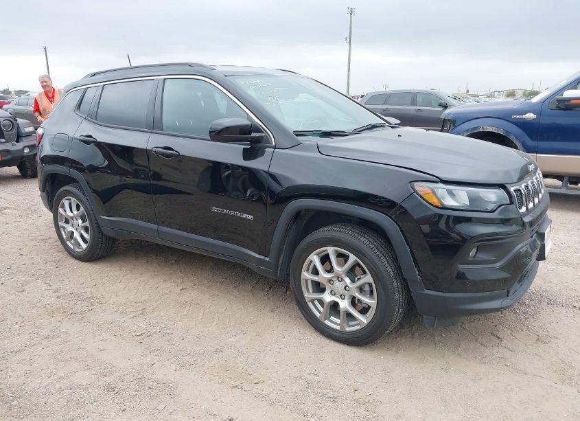 Photo 14 of 2023 Jeep Compass LATITUDE LUX FWD (VIN 3C4NJDFN5PT514713)