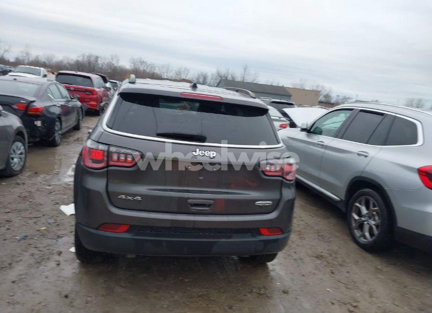 Photo 16 of 2023 Jeep Compass LATITUDE LUX FWD (VIN 3C4NJDFN7PT530749)