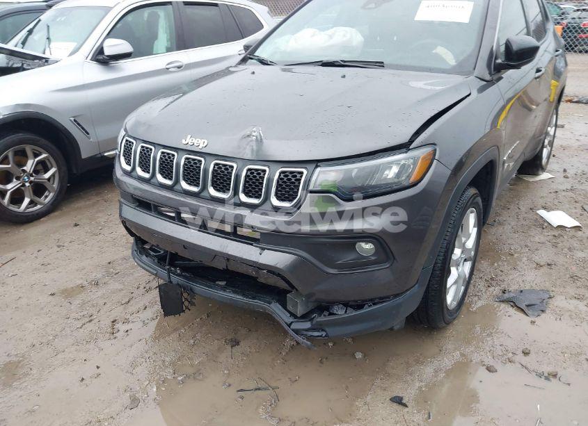 Photo 6 of 2023 Jeep Compass LATITUDE LUX FWD (VIN 3C4NJDFN7PT530749)