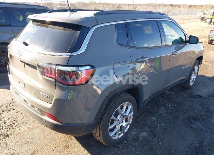 Photo 4 of 2024 Jeep Compass LATITUDE LUX FWD (VIN 3C4NJDFN7RT577170)