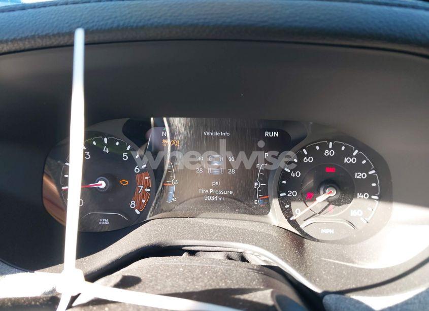 Photo 7 of 2024 Jeep Compass LATITUDE LUX FWD (VIN 3C4NJDFN7RT577170)