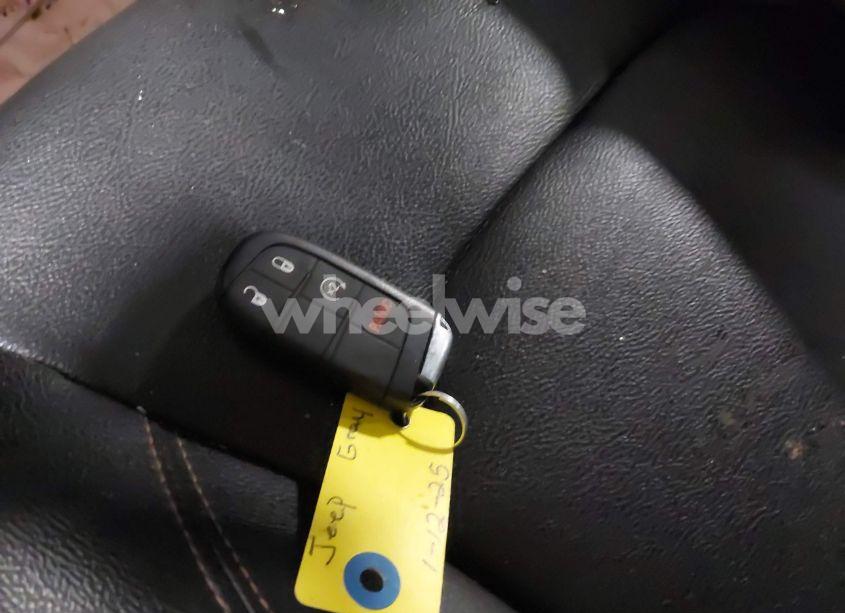 Photo 11 of 2024 Jeep Compass LATITUDE LUX FWD (VIN 3C4NJDFN9RT120859)