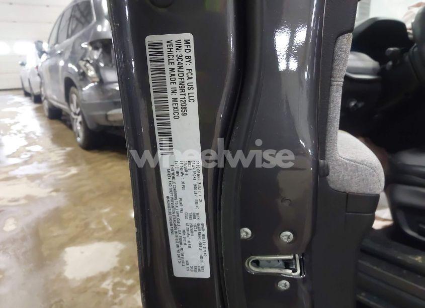 Photo 9 of 2024 Jeep Compass LATITUDE LUX FWD (VIN 3C4NJDFN9RT120859)