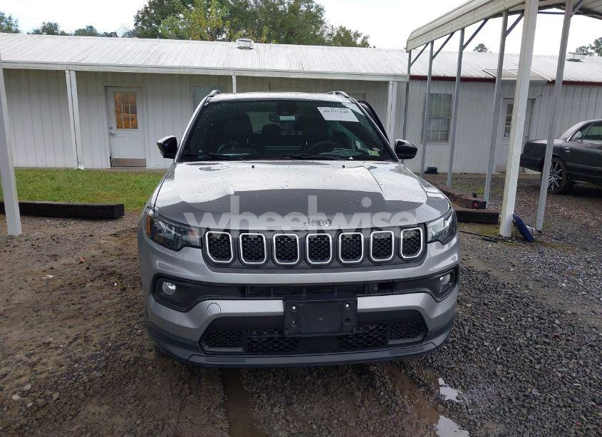 Photo 12 of 2023 Jeep Compass LATITUDE LUX FWD (VIN 3C4NJDFNXPT503979)
