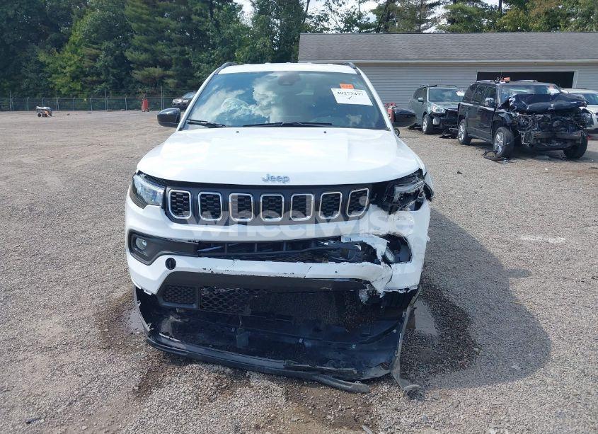 Photo 13 of 2024 Jeep Compass LATITUDE LUX FWD (VIN 3C4NJDFNXRT129599)
