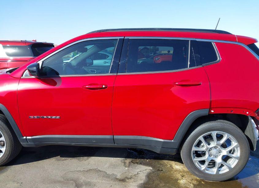 Photo 15 of 2024 Jeep Compass LATITUDE LUX FWD (VIN 3C4NJDFNXRT143020)
