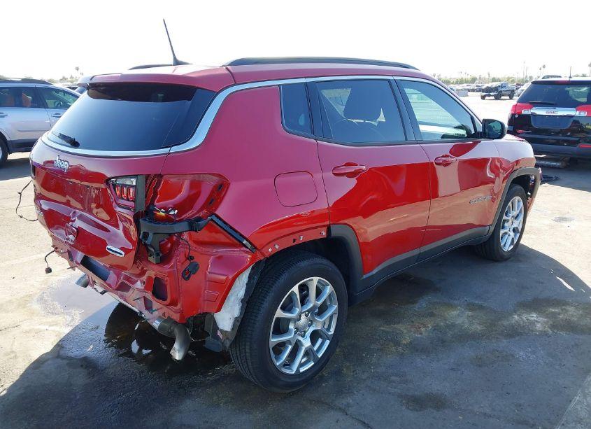 Photo 4 of 2024 Jeep Compass LATITUDE LUX FWD (VIN 3C4NJDFNXRT143020)