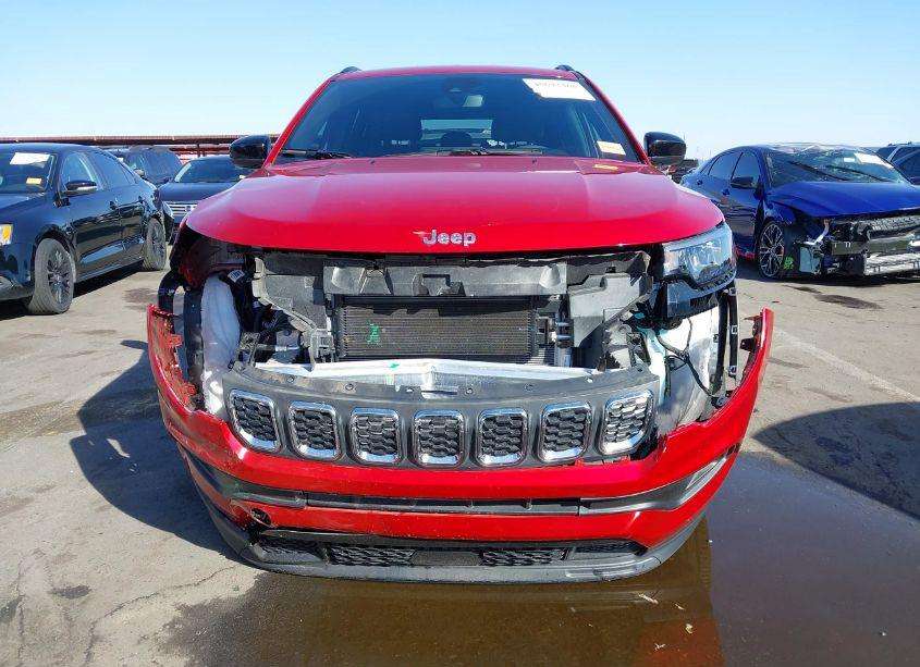 Photo 6 of 2024 Jeep Compass LATITUDE LUX FWD (VIN 3C4NJDFNXRT143020)