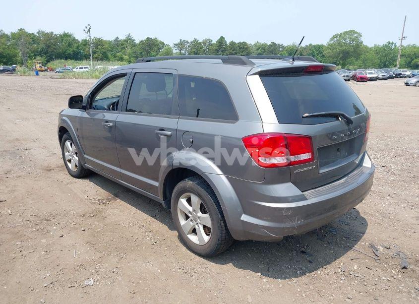Photo 3 of 2013 Dodge Journey SE (VIN 3C4PDCAB0DT691429)