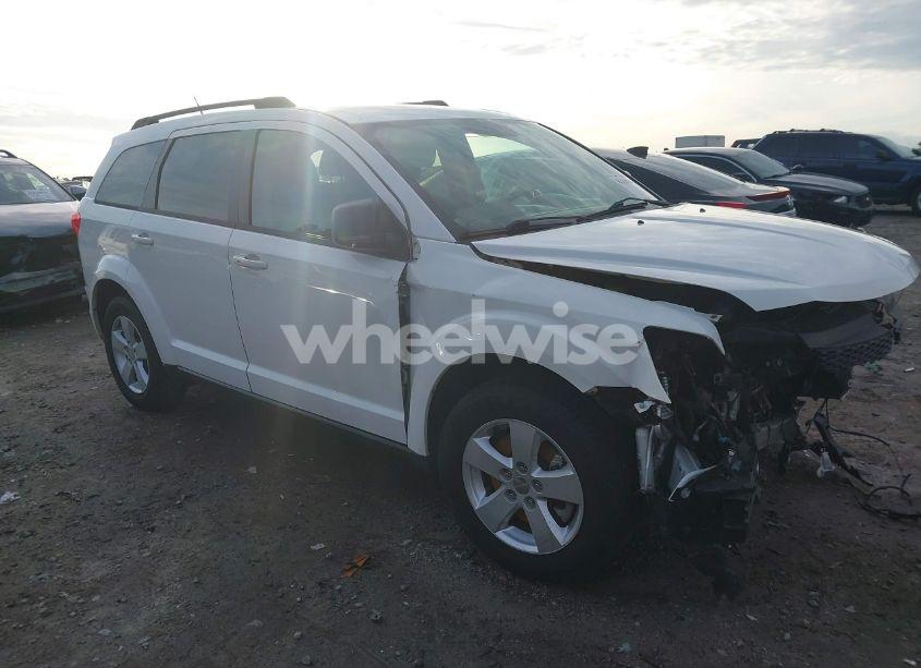 2015 Dodge Journey SE (VIN 3C4PDCAB0FT683544) main photo
