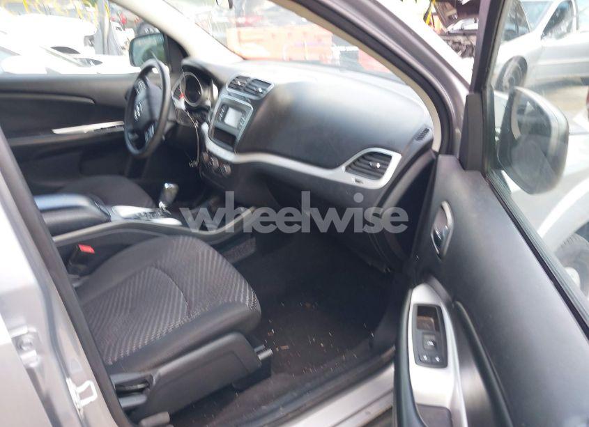 Photo 5 of 2016 Dodge Journey SE (VIN 3C4PDCAB0GT134279)