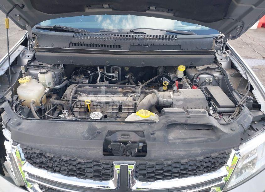 Photo 10 of 2016 Dodge Journey SE (VIN 3C4PDCAB0GT230512)