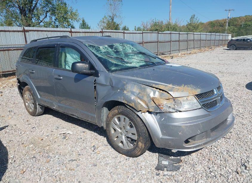 2016 Dodge Journey SE (VIN 3C4PDCAB0GT246399) main photo