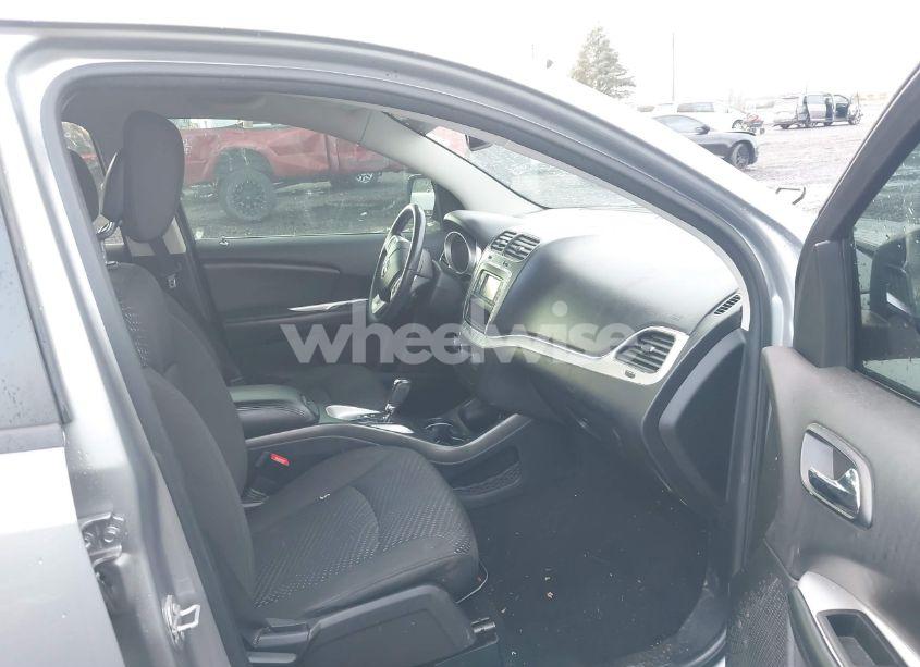 Photo 5 of 2017 Dodge Journey SE (VIN 3C4PDCAB0HT528253)