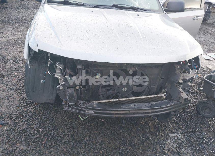 Photo 6 of 2017 Dodge Journey SE (VIN 3C4PDCAB0HT528253)