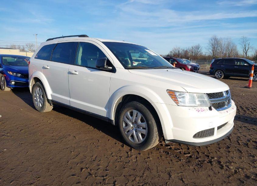 2017 Dodge Journey SE (VIN 3C4PDCAB0HT544792) main photo