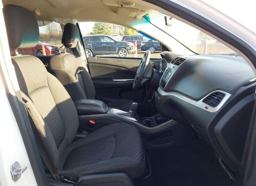 Photo 5 of 2017 Dodge Journey SE (VIN 3C4PDCAB0HT544792)