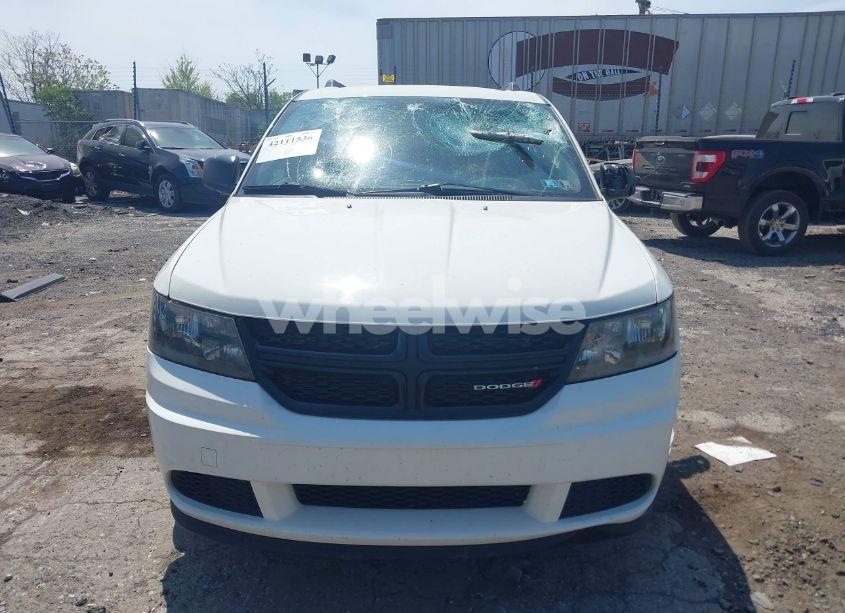 Photo 11 of 2018 Dodge Journey SE (VIN 3C4PDCAB0JT217282)