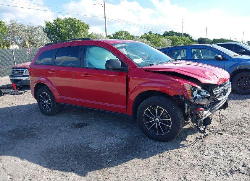 2018 Dodge Journey SE (VIN 3C4PDCAB0JT276722) main photo