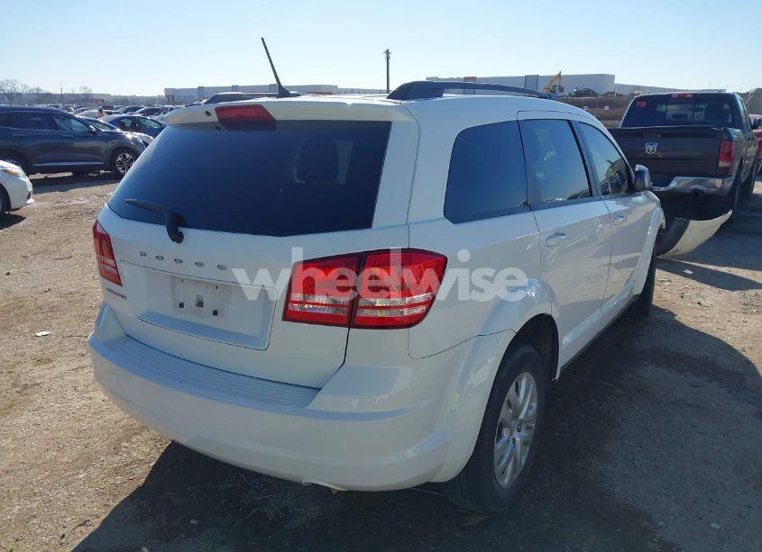 Photo 4 of 2018 Dodge Journey SE (VIN 3C4PDCAB0JT309606)