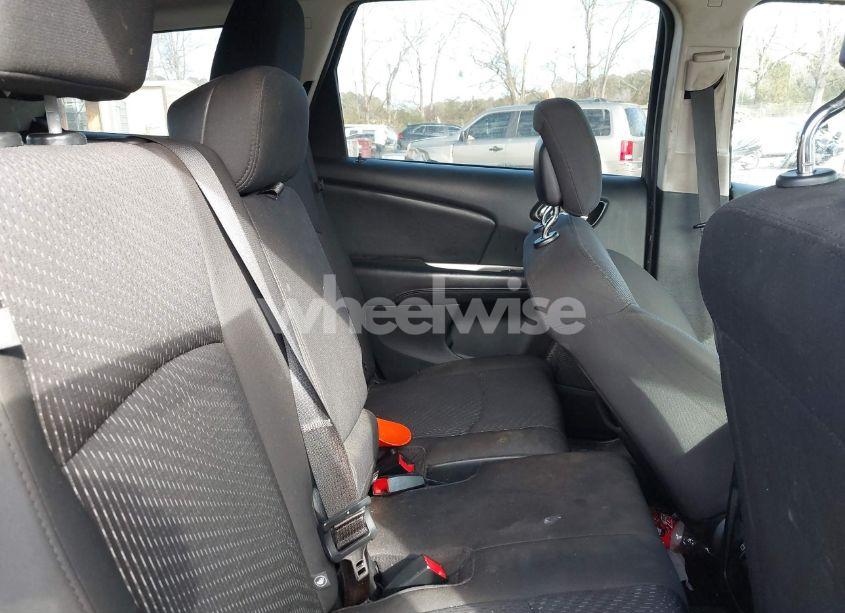 Photo 8 of 2018 Dodge Journey SE (VIN 3C4PDCAB0JT319813)