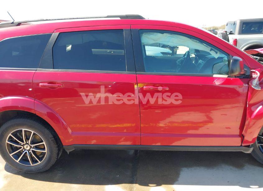 Photo 14 of 2018 Dodge Journey SE (VIN 3C4PDCAB0JT352858)