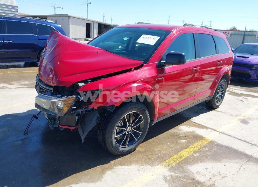 Photo 2 of 2018 Dodge Journey SE (VIN 3C4PDCAB0JT352858)