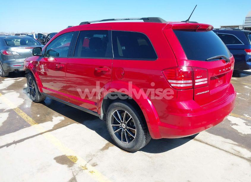 Photo 3 of 2018 Dodge Journey SE (VIN 3C4PDCAB0JT352858)