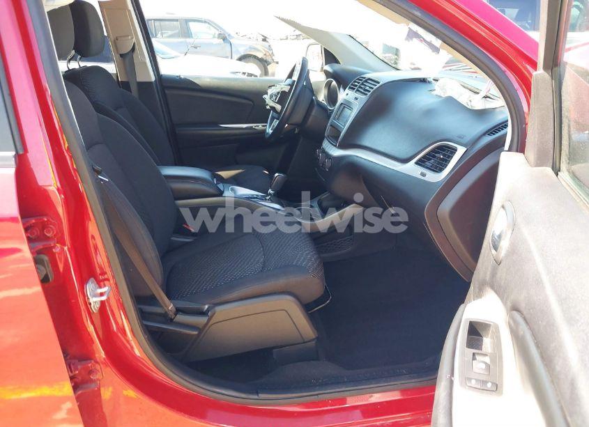 Photo 5 of 2018 Dodge Journey SE (VIN 3C4PDCAB0JT352858)