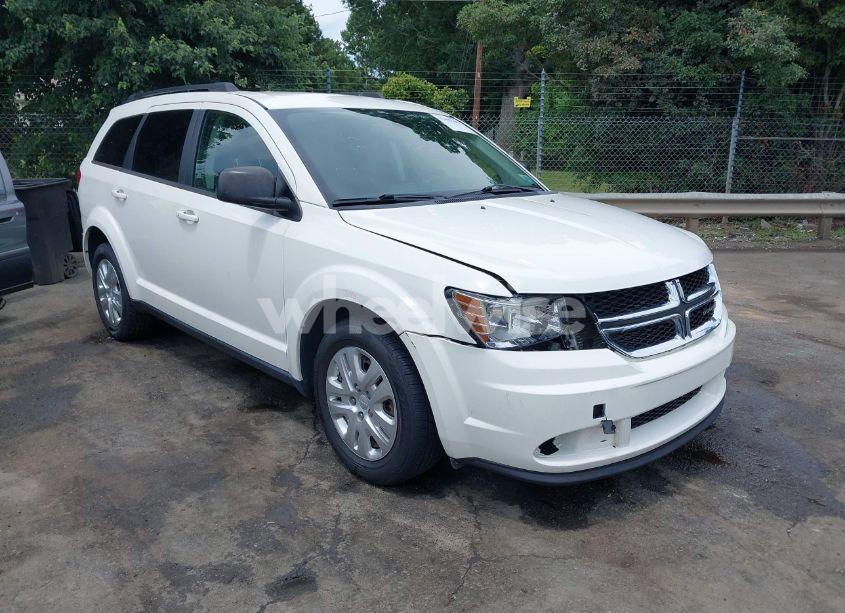 2018 Dodge Journey SE (VIN 3C4PDCAB0JT364007) main photo