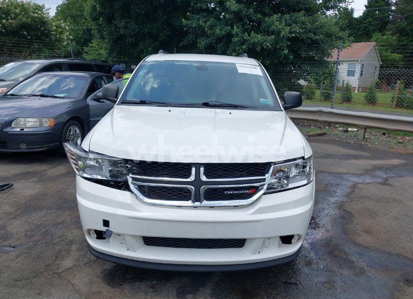 Photo 12 of 2018 Dodge Journey SE (VIN 3C4PDCAB0JT364007)